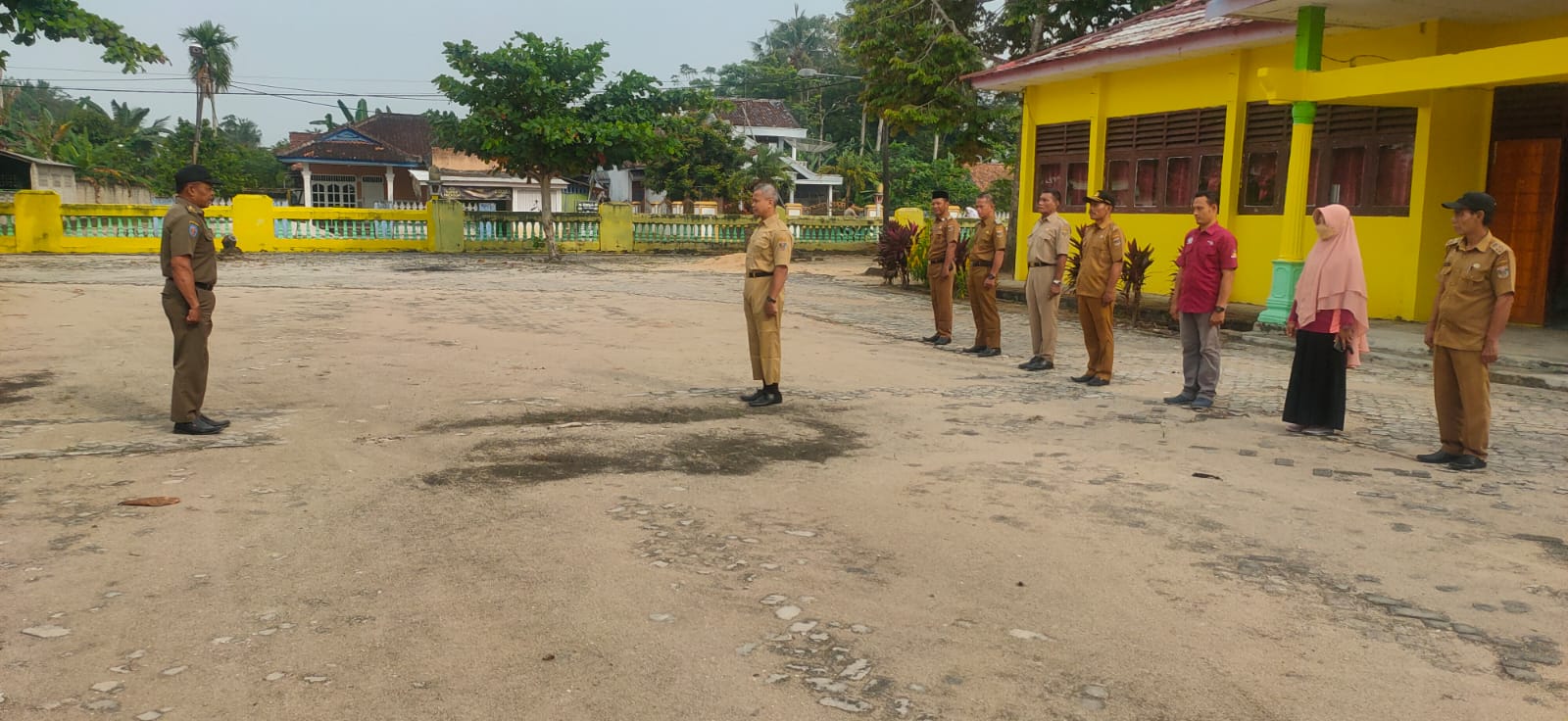 Apel Senin Pagi Di Pimpin Oleh Kasi Trantibum Bpak Sukiman